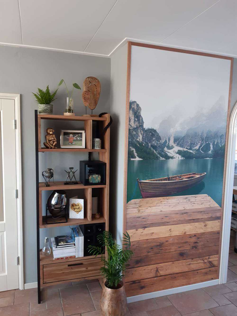 Båd ved anløbsbroen