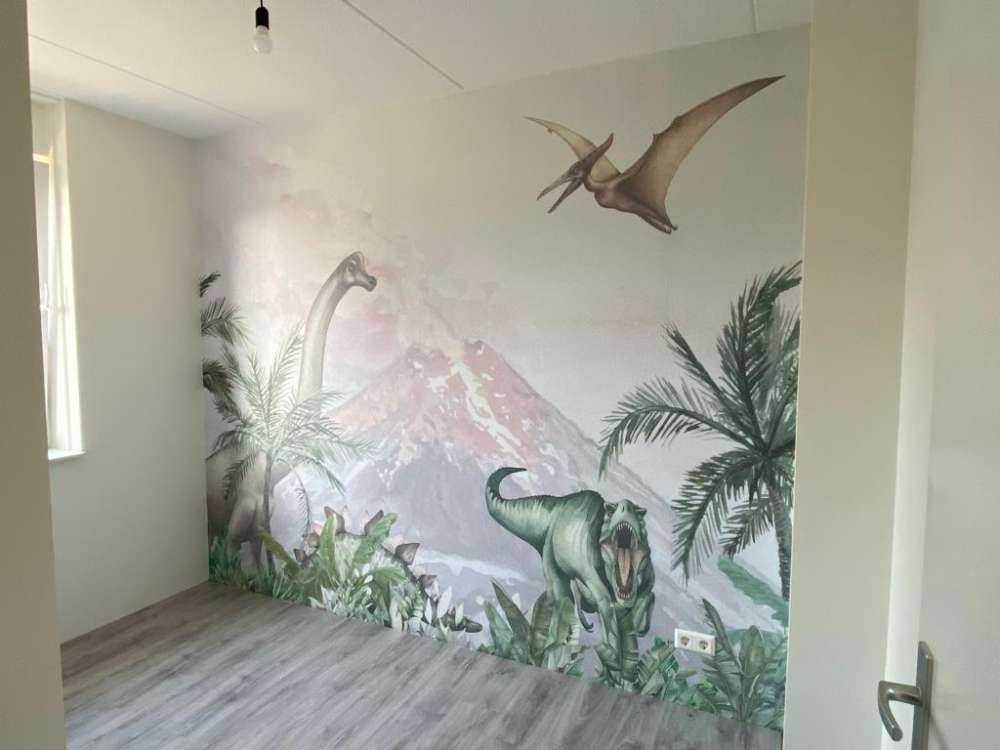 Dino ligger i nærheten av en vulkan