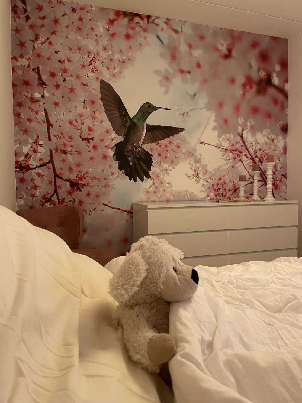 Kolibri mellom blomstene