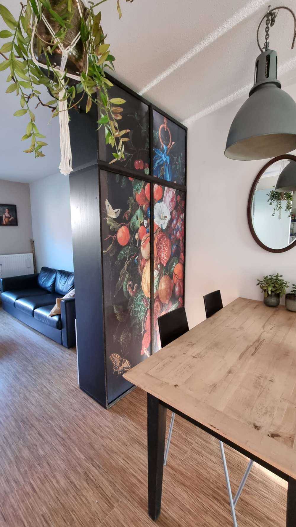 Festong av frukt och blommor