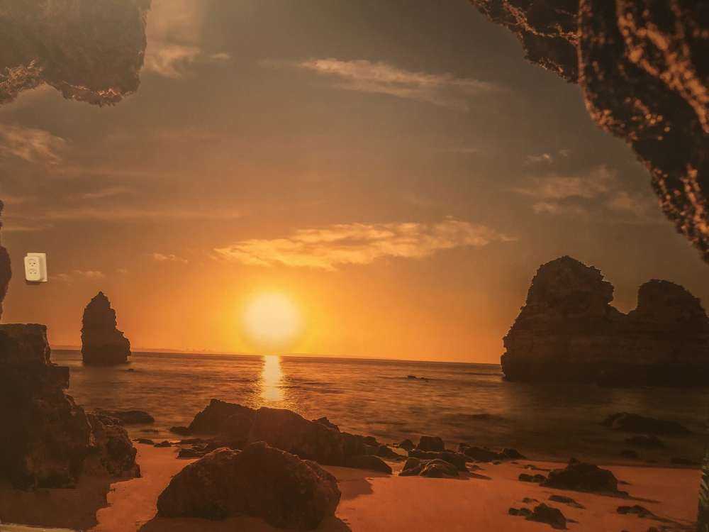 Soloppgang fra en hule