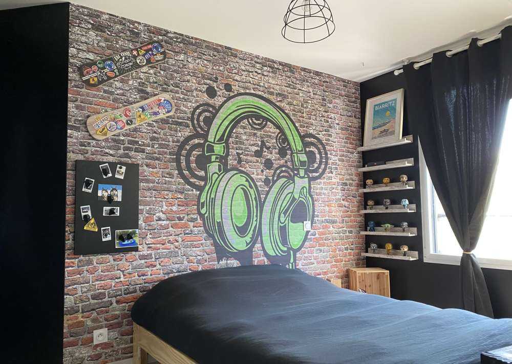 Graffiti på gammel murvegg