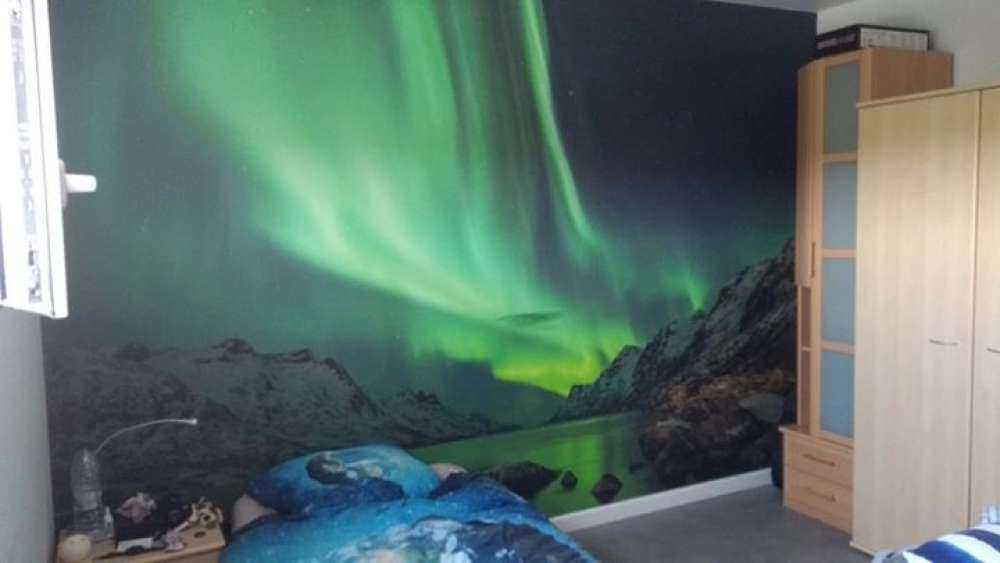 Nordlys mellom to fjorder