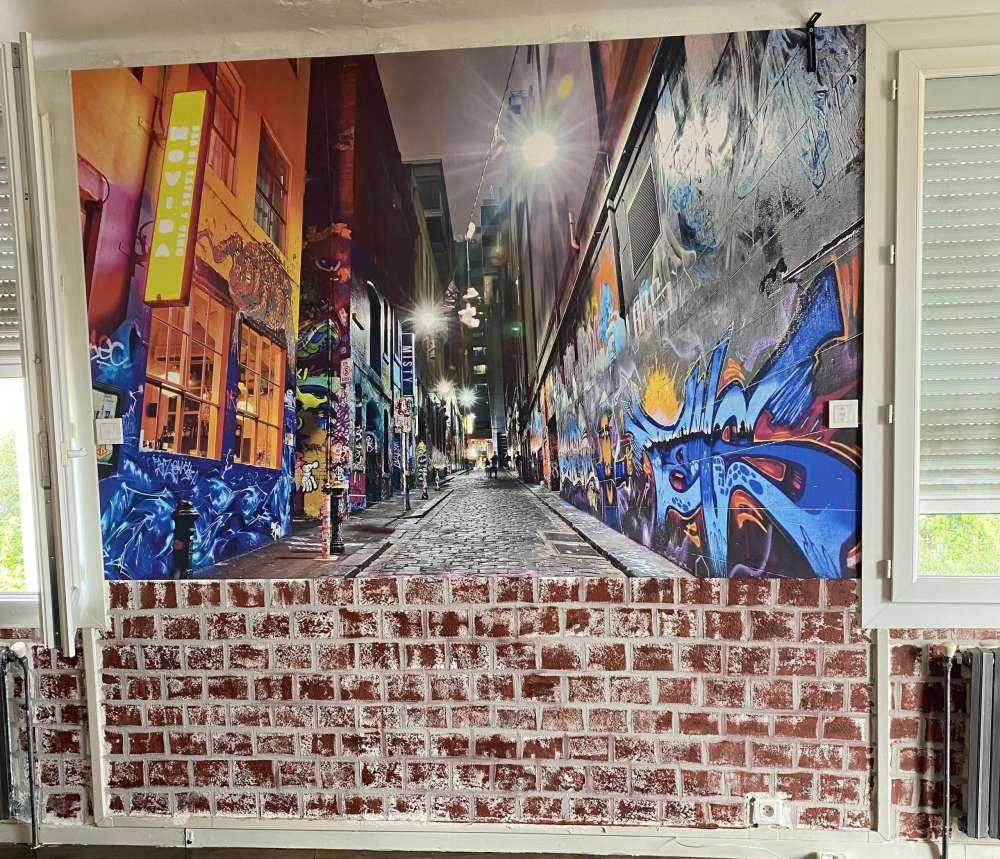 Gate med graffiti