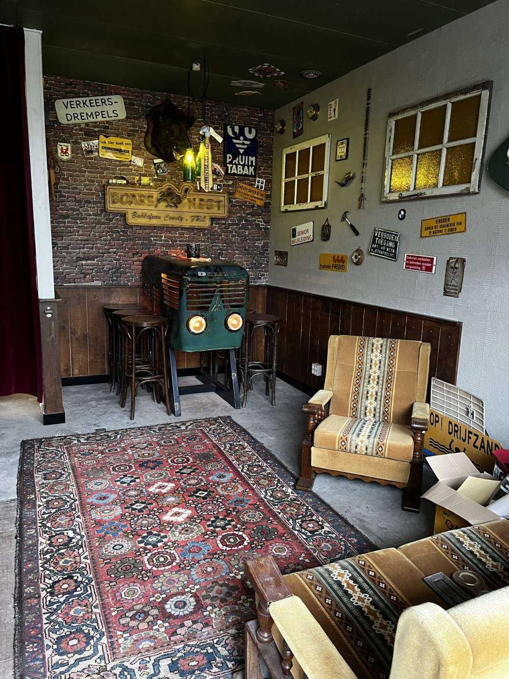 Gammel restaurert murvegg