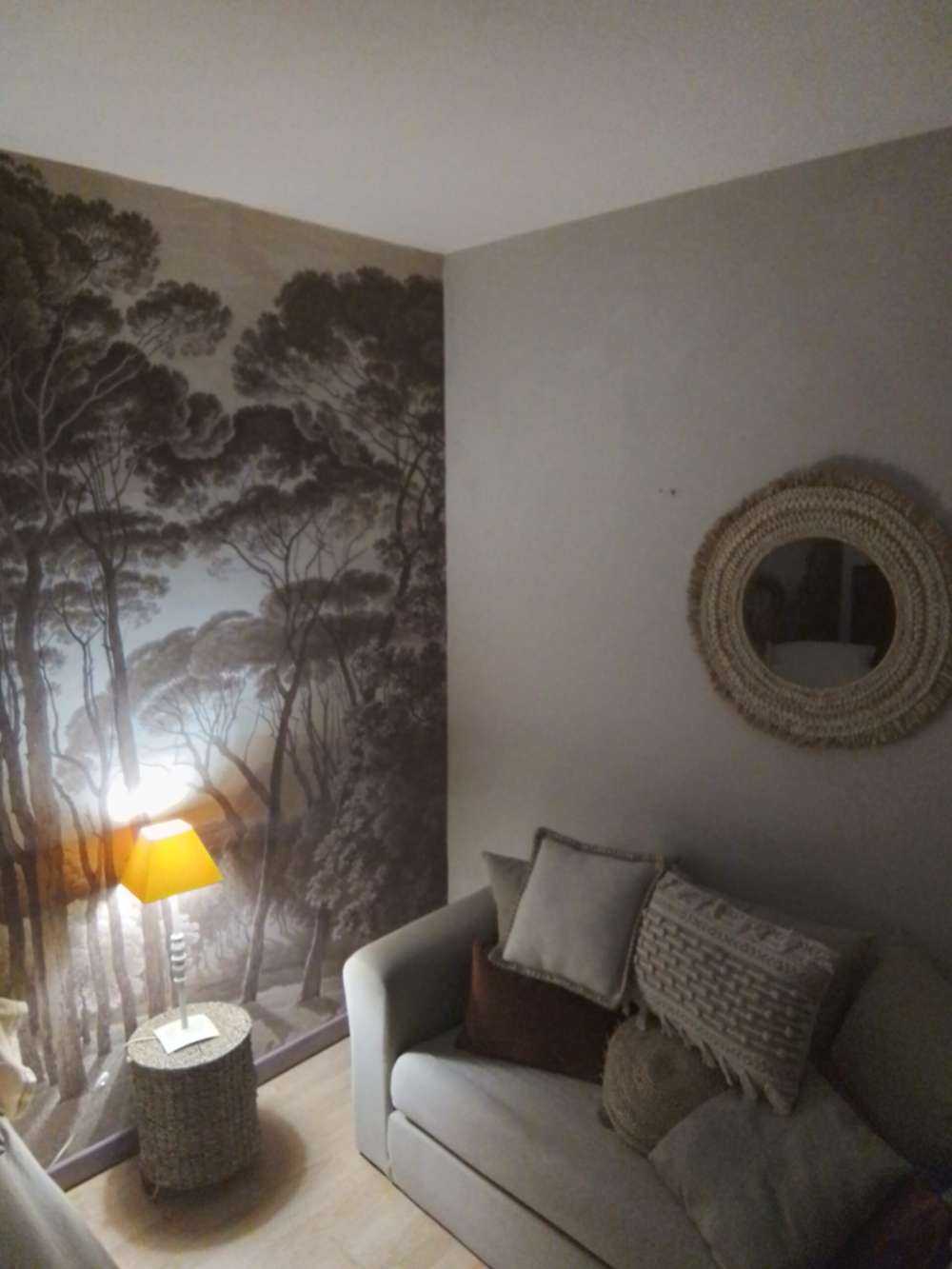 Skoglandskap nær Roma med solnedgang