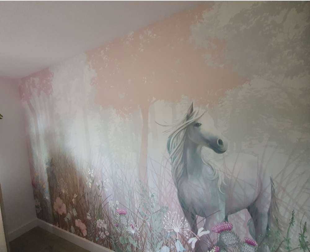 Blå och rosa skog