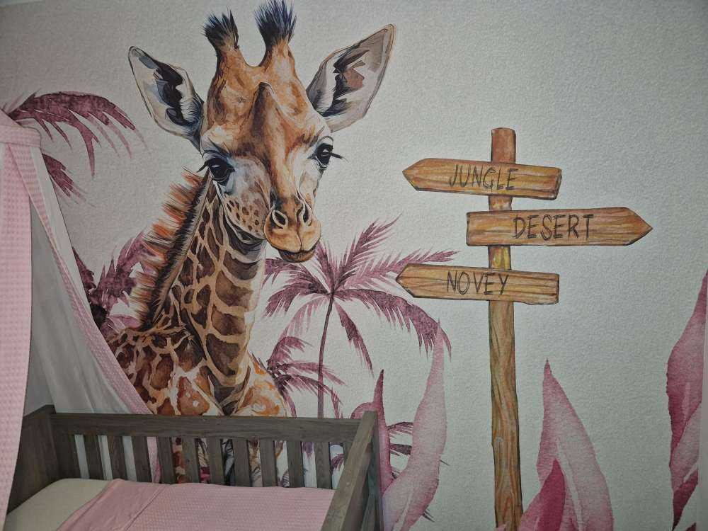 Giraffunge i djungeln rosa