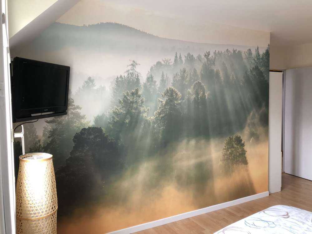 Soloppgang mellom åsene