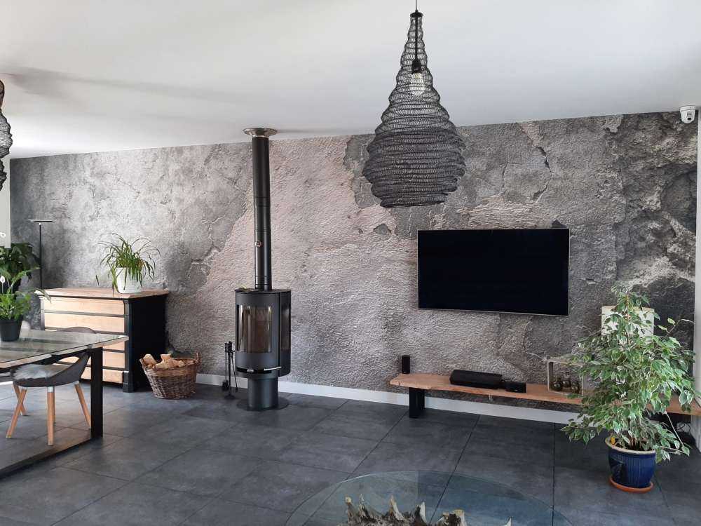 Sprucken betong med stuckatur