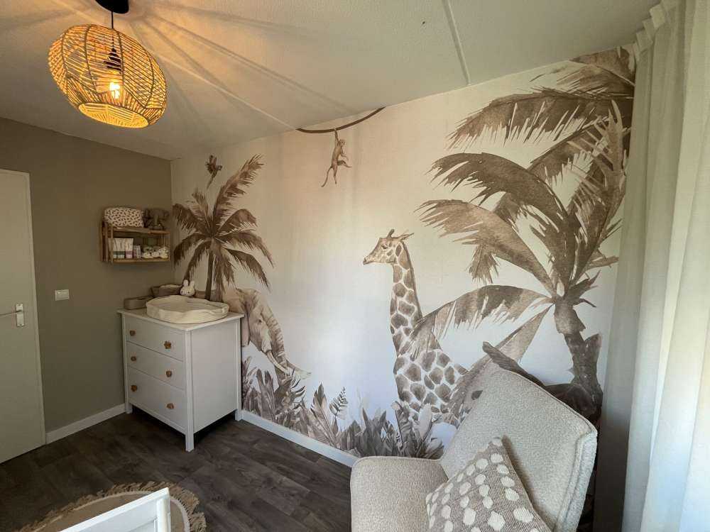 Forskellige jungledyr i taupe