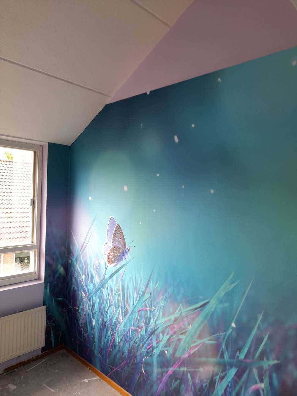 Fjäril på morgondaggen