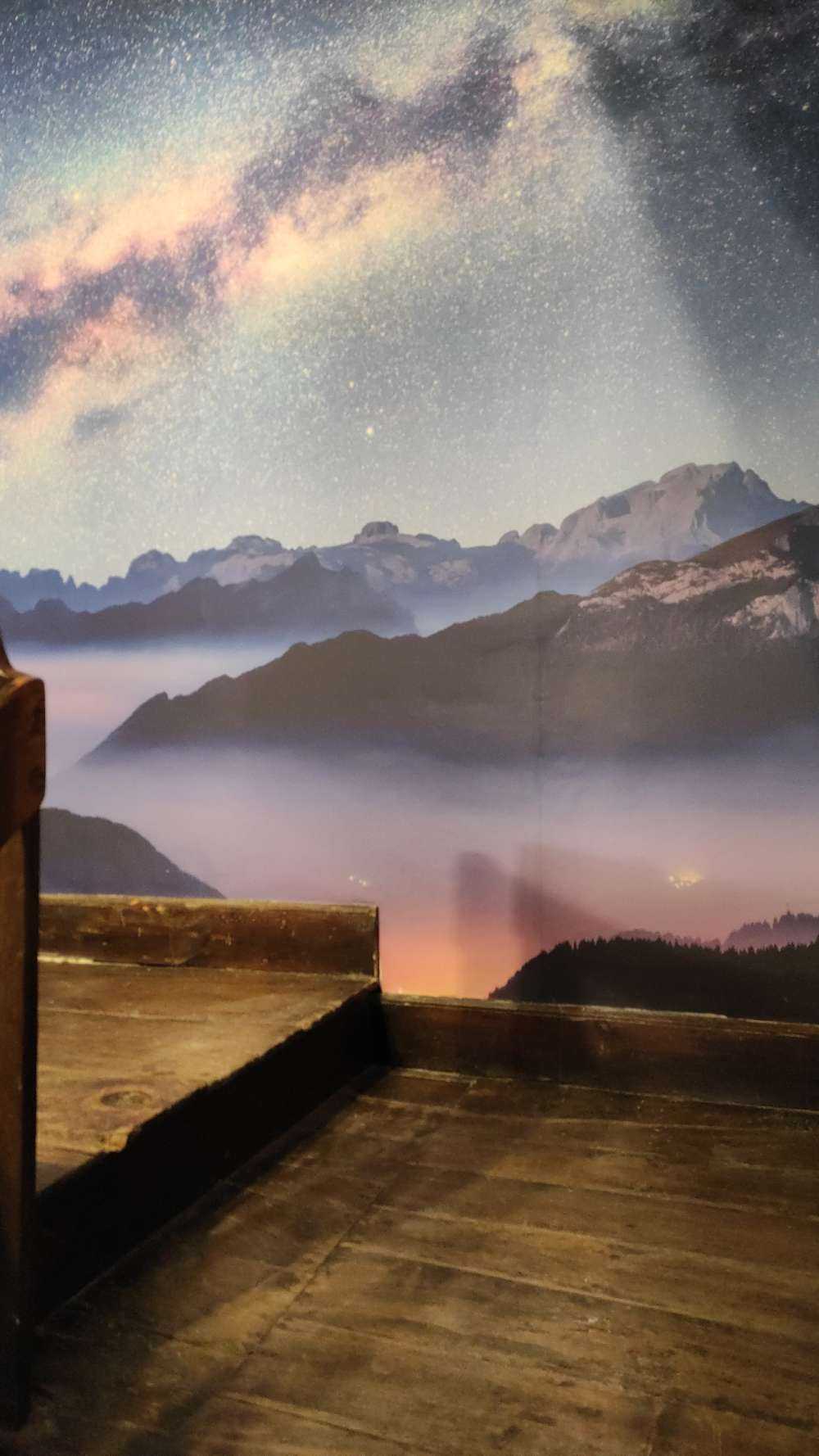 Stjernehimmel over fjellene