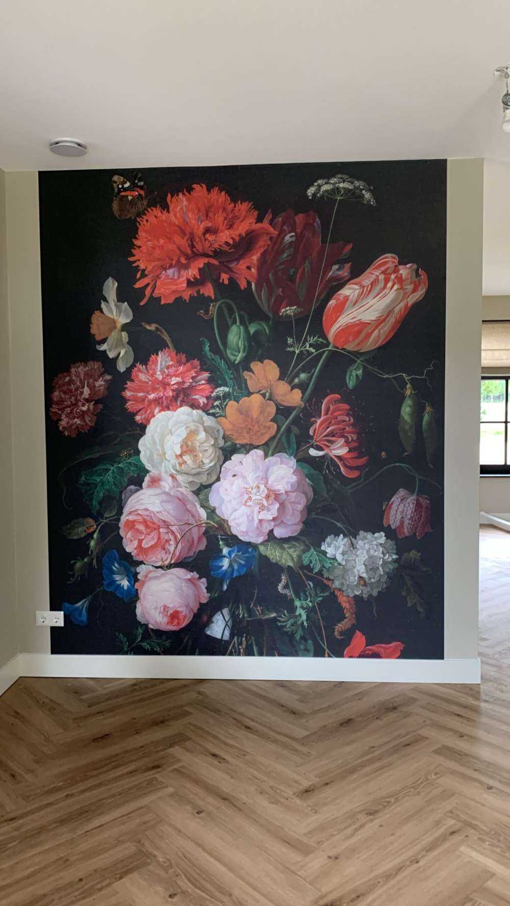Stadig liv med blomster i en glasvase
