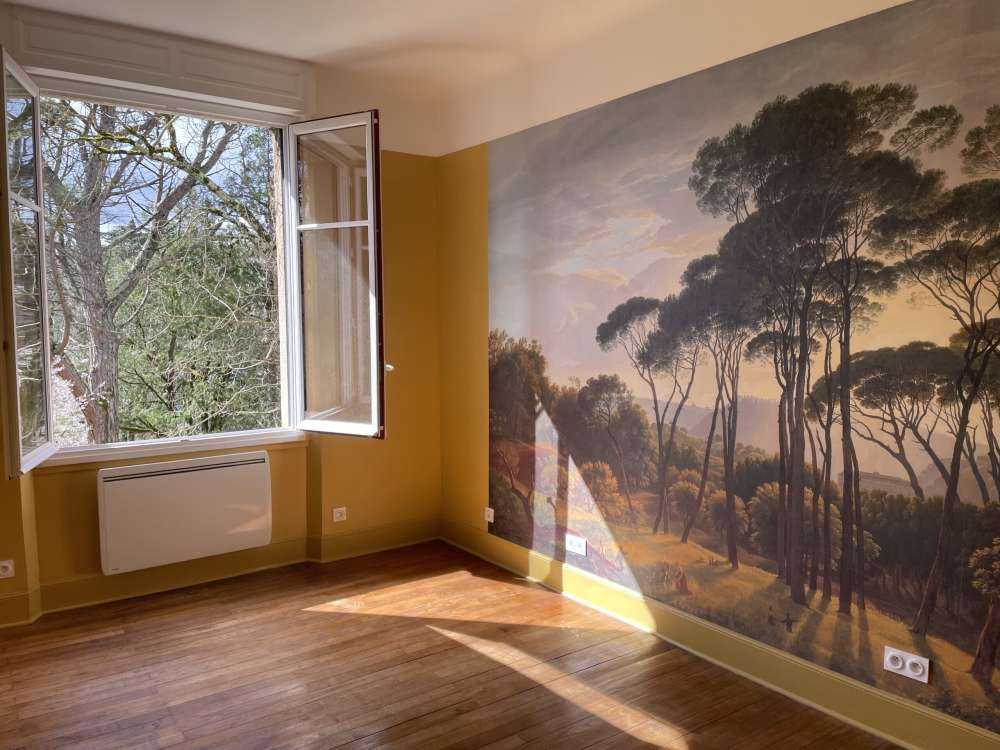 Italiensk landskapp med parasoll furutrær