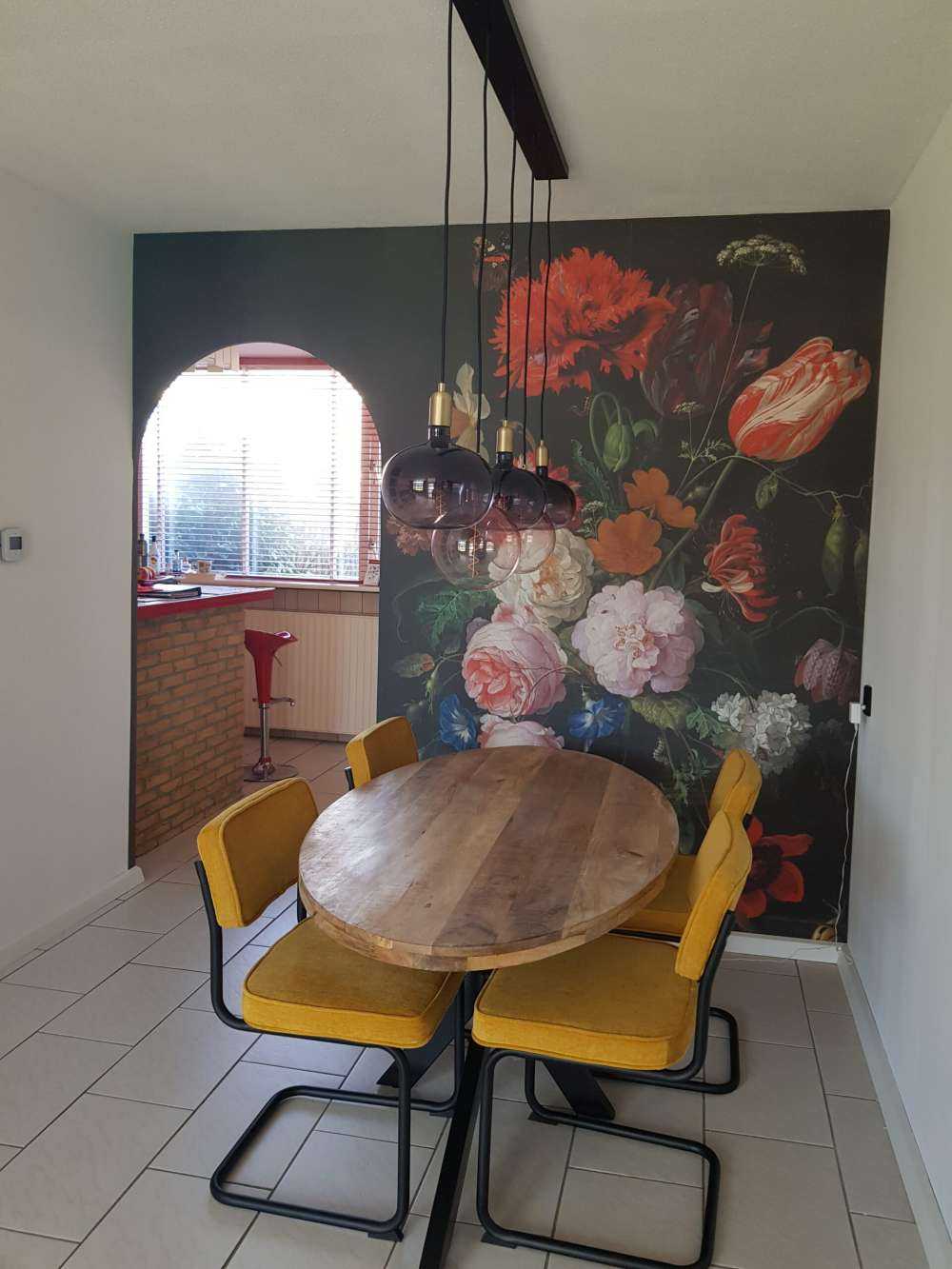 Stadig liv med blomster i en glasvase