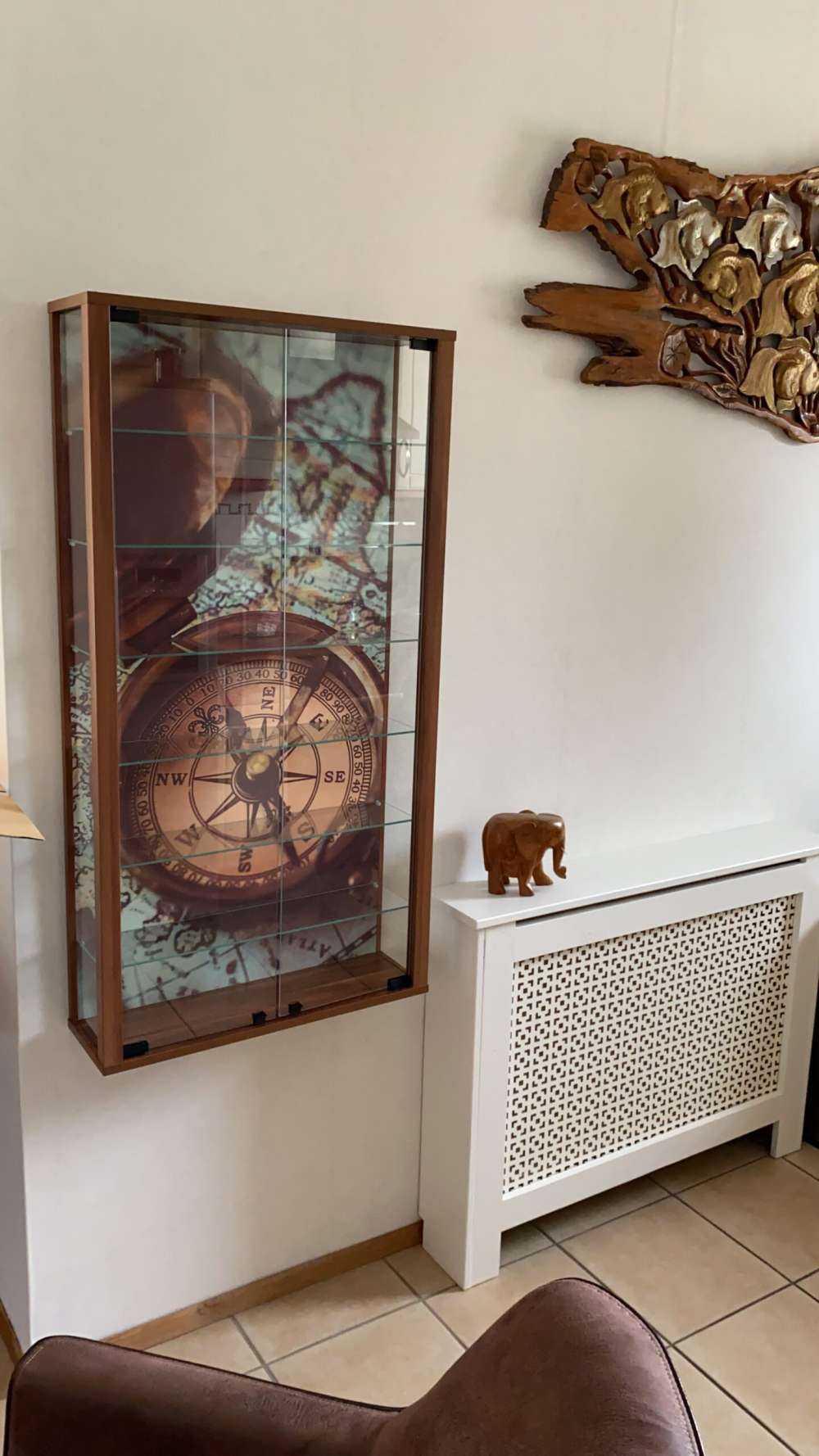 Vintage verdenskart med kompass