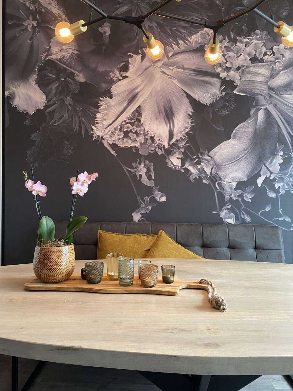 Komposittblomster i svart-hvitt