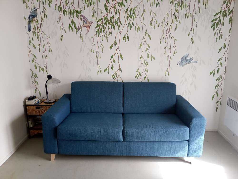 Hængende grene og fugle
