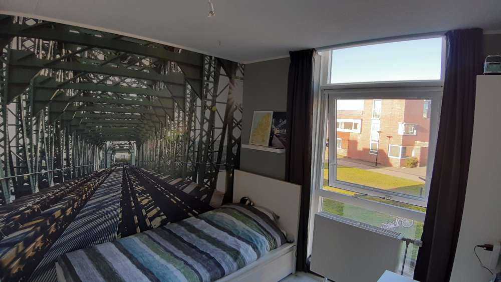 Monumental jernbanebro De Hef i Rotterdam  