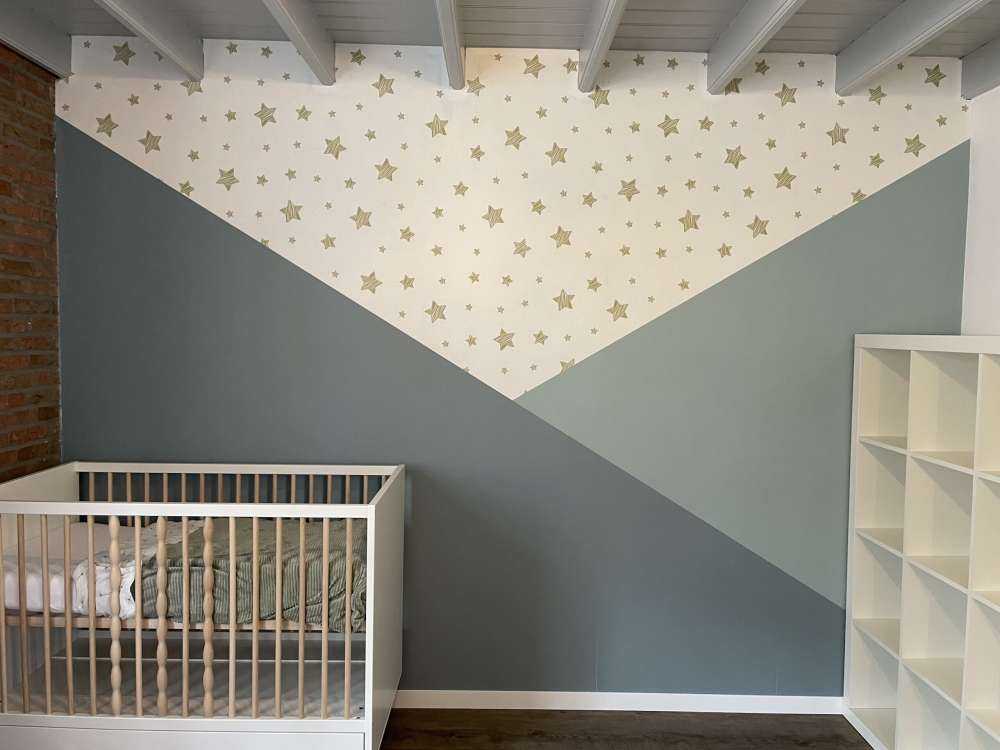 Gröna trianglar med stjärnor