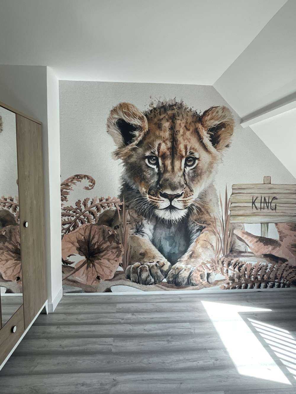 Løveunge i junglen taupe