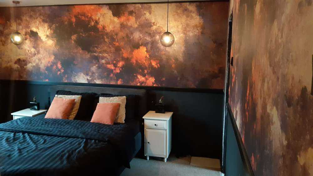 Mørke abstrakte skyer av røyk