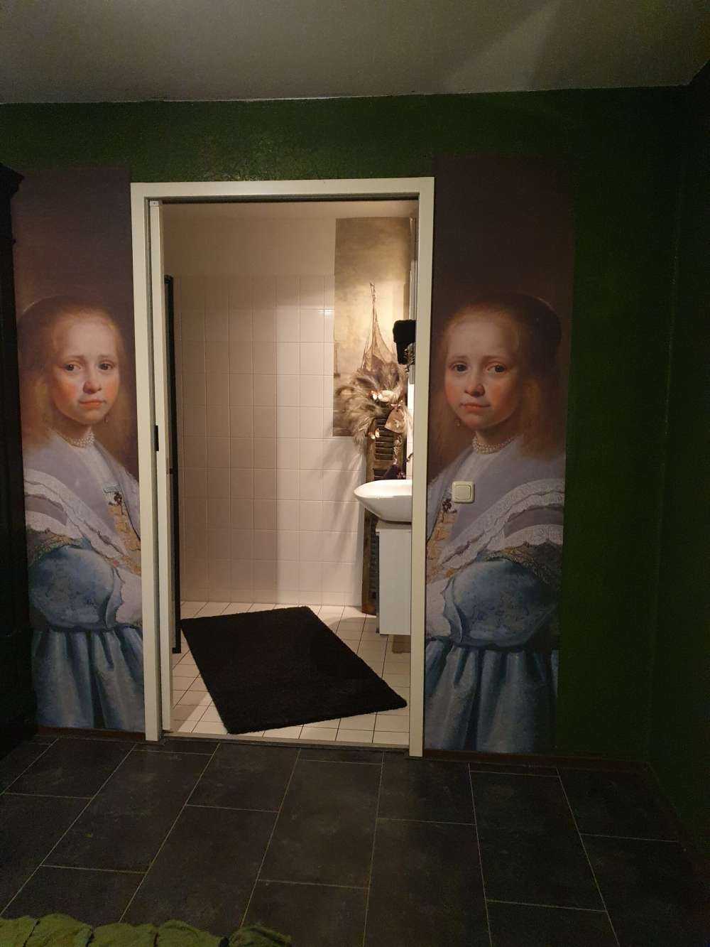 Portrett av en jente i blått