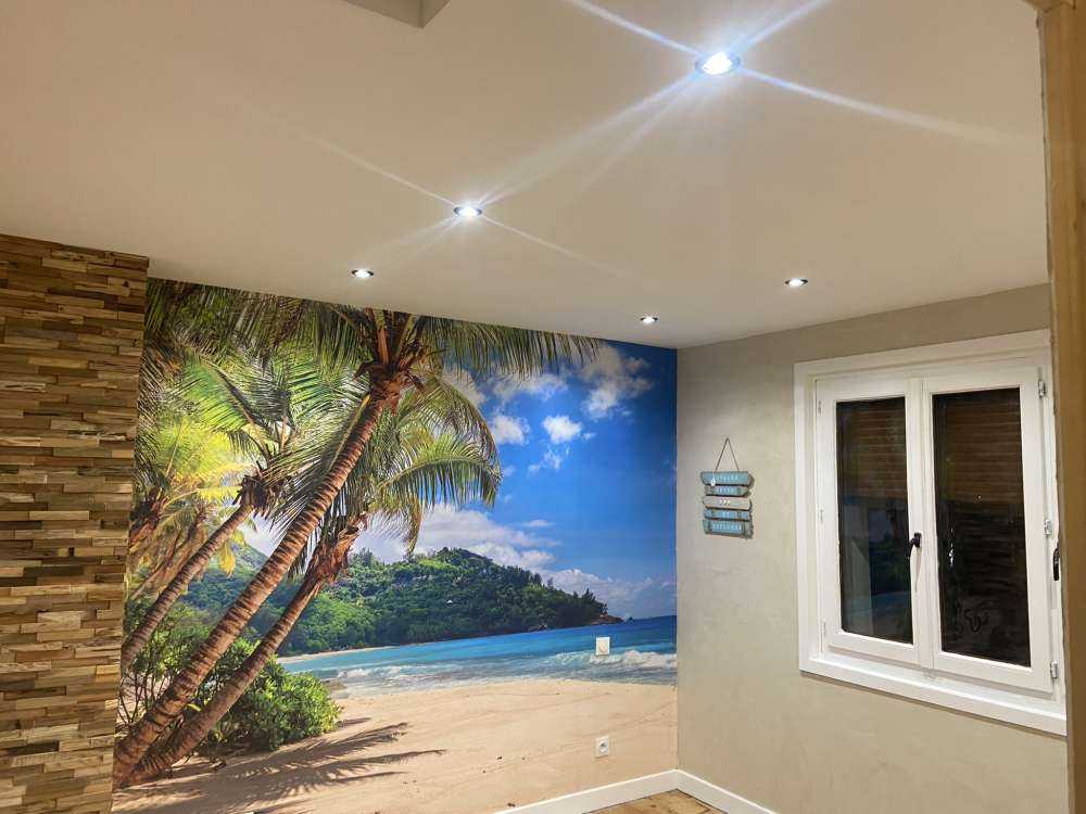 Smuk strand med palmer