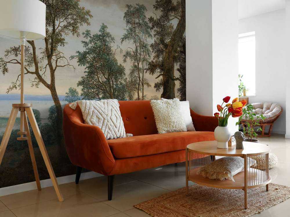 Flodlandskab set gennem træer