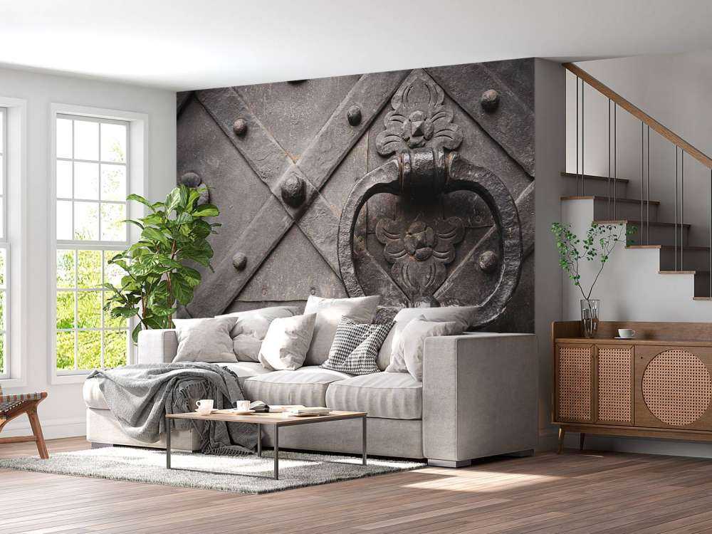 Gammel dør med håndtag