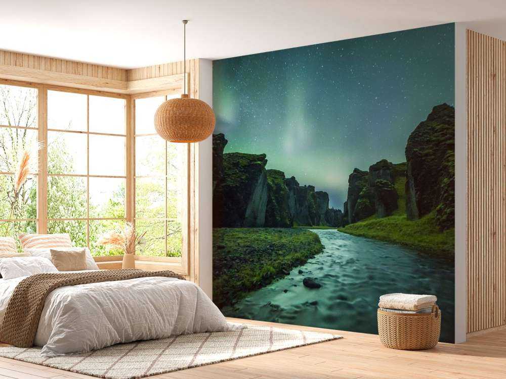 Nordlys over bjergene