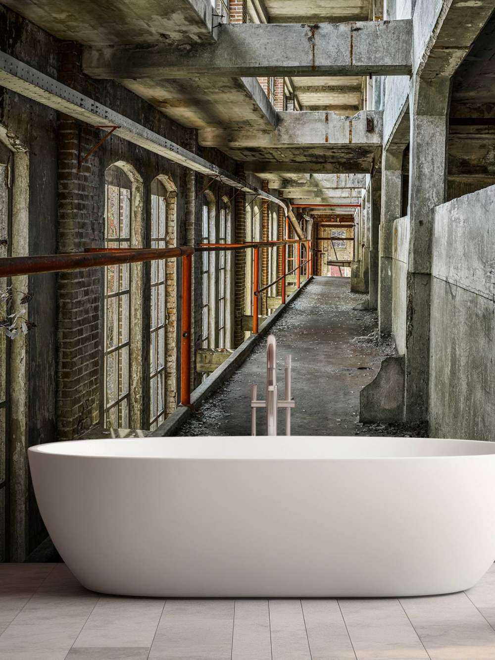 Gangvei i forlatt bygning