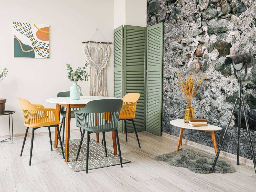 Mur med gamle store steiner
