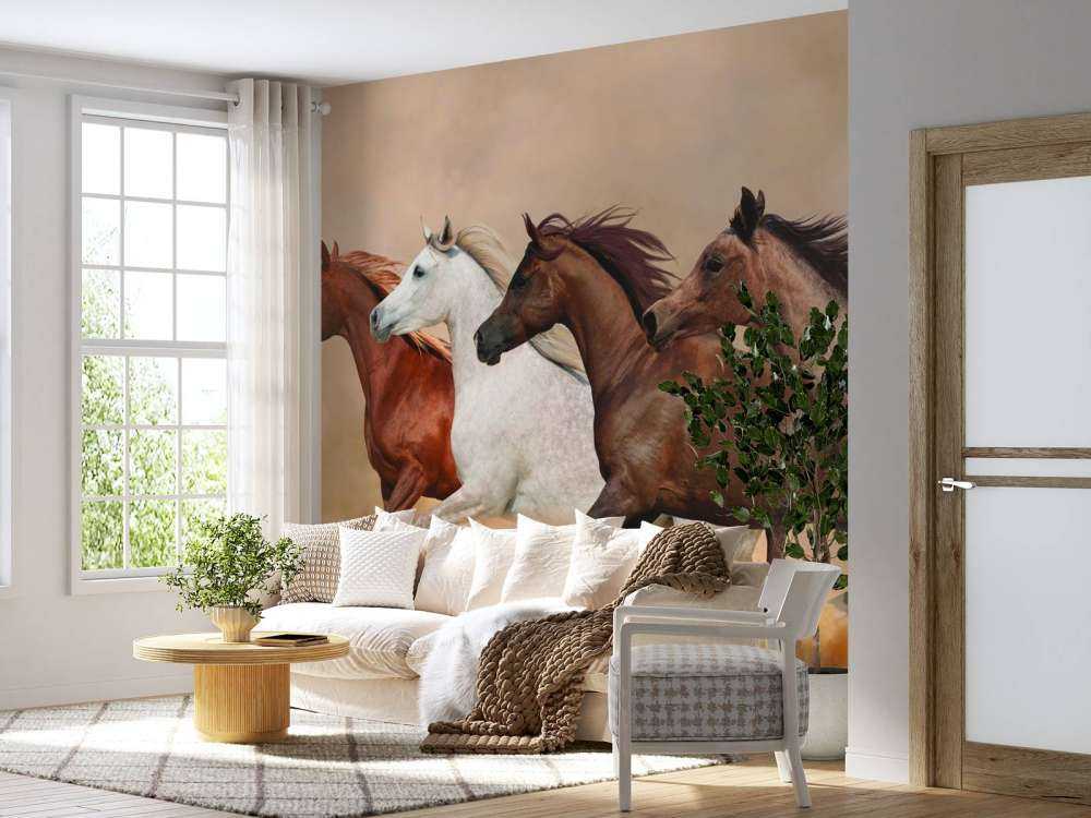 Galopperende hester i en sandstorm