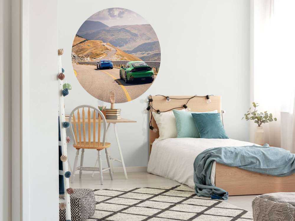 Slingrende rute gennem bjergene