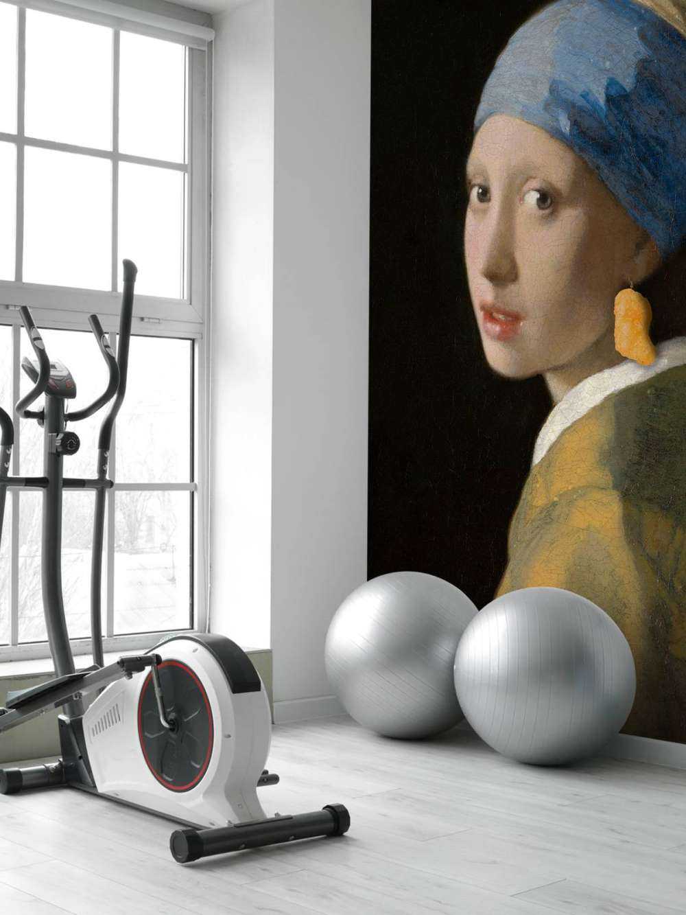 Jente med en kyllingklump