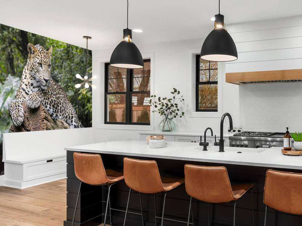 Leopard på träd