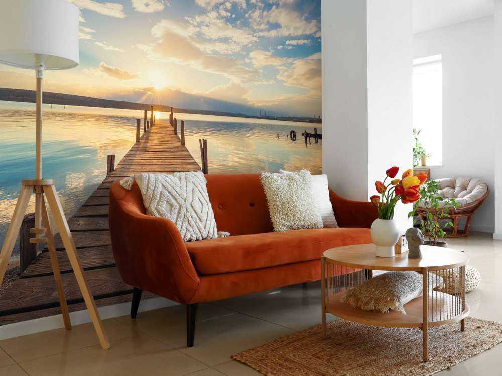 Anløbsbro ved søen