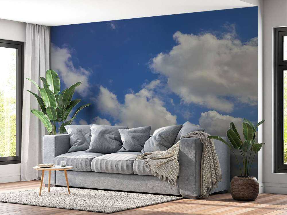 Skyer på blå himmel