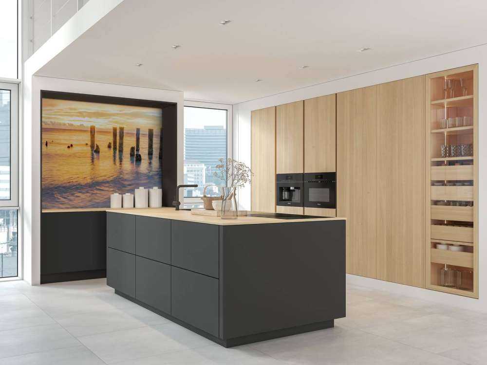 Roligt hav ved solopgang