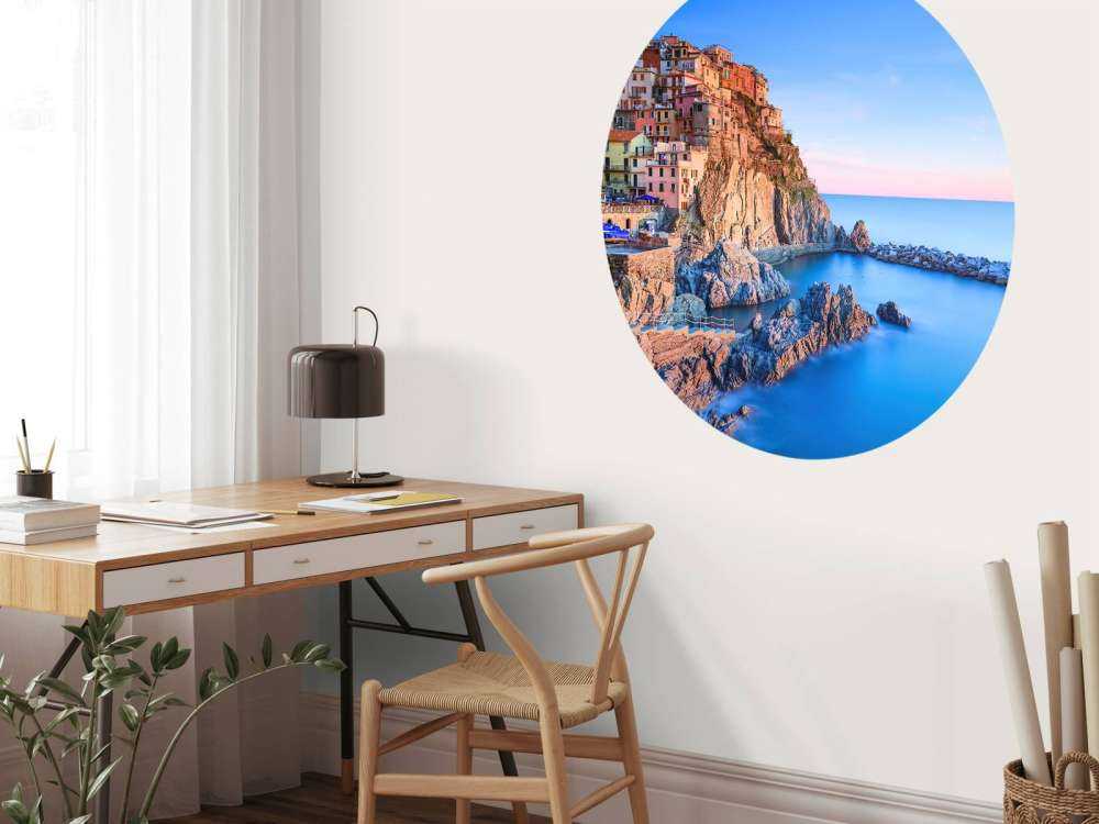 Landsby på en klippe i Italien