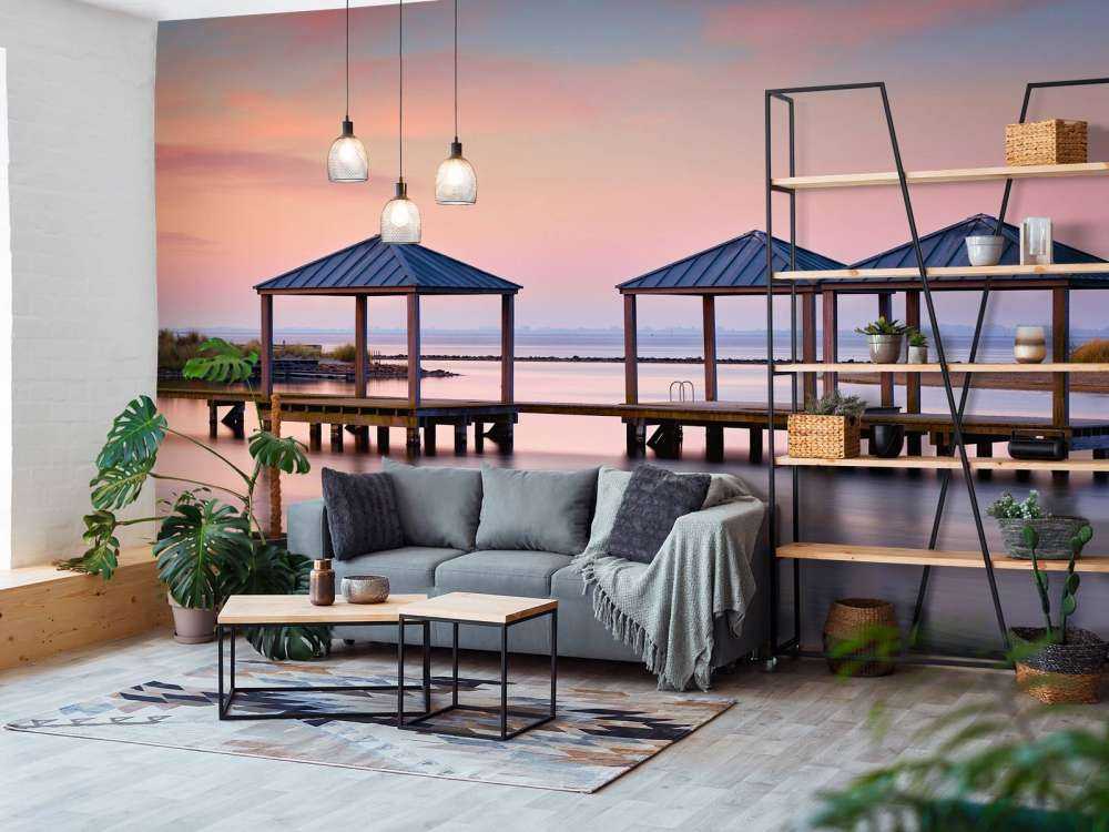 Svømning af anløbsbro ved solopgang