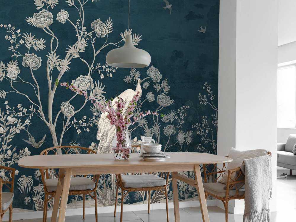 Påfågelprakt i Nattens Trädgård