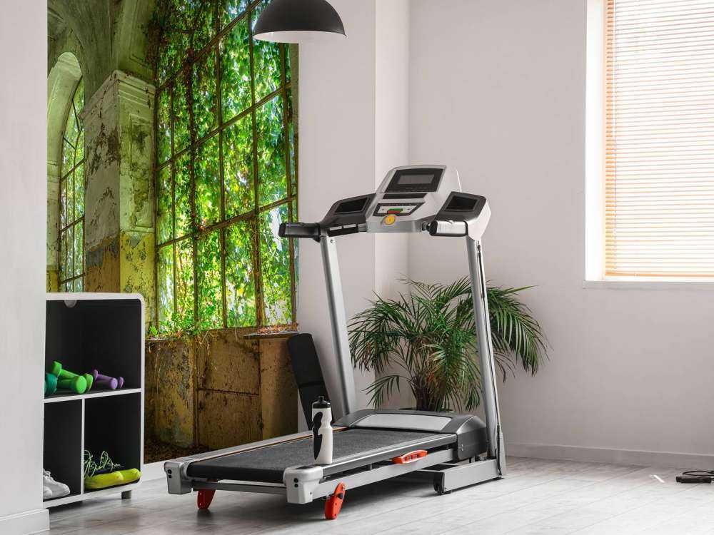 Gammal övergiven byggnad