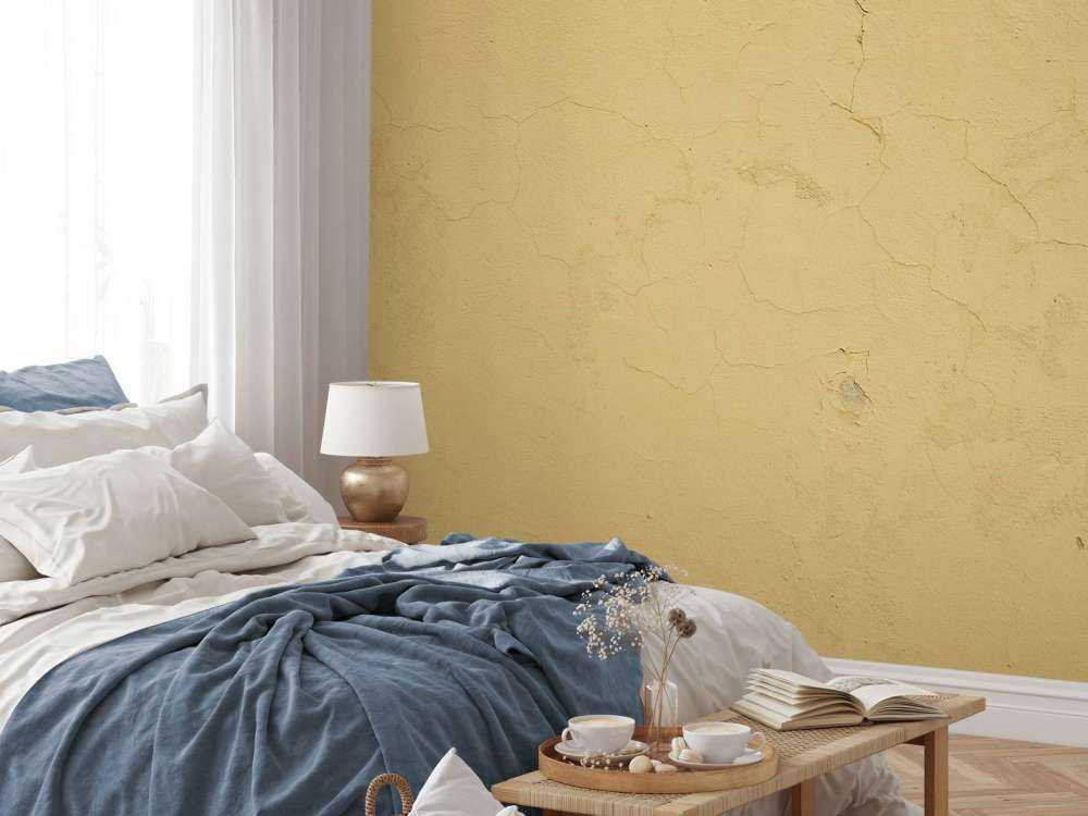 Vegg med sprukket maling