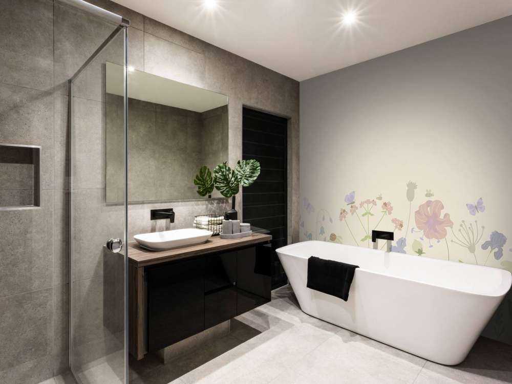 Blomsterfelt med sommerfugler beige, gammelrosa, grønn og lilla