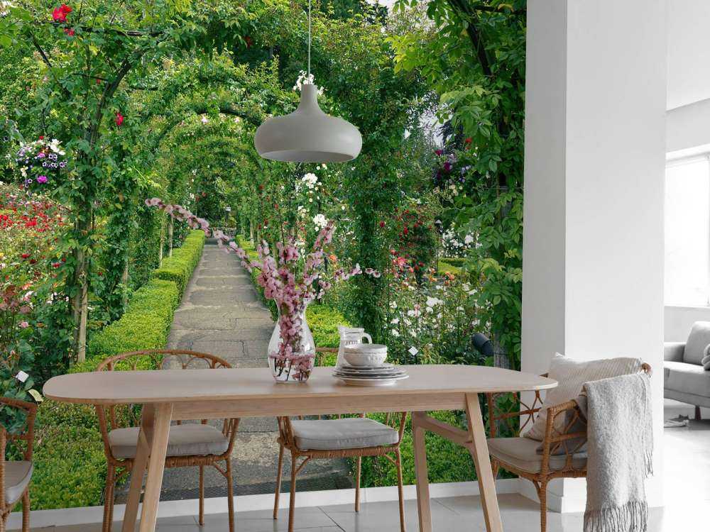 Sti gjennom rosenhagen