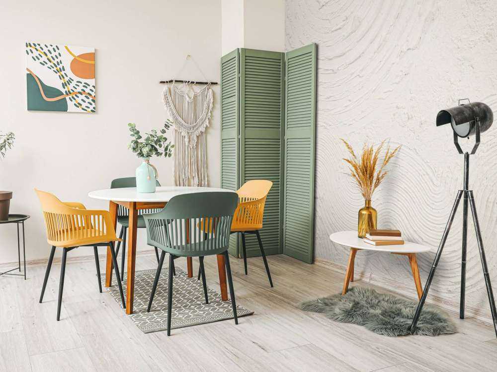 Organiske former og linjer i off-white