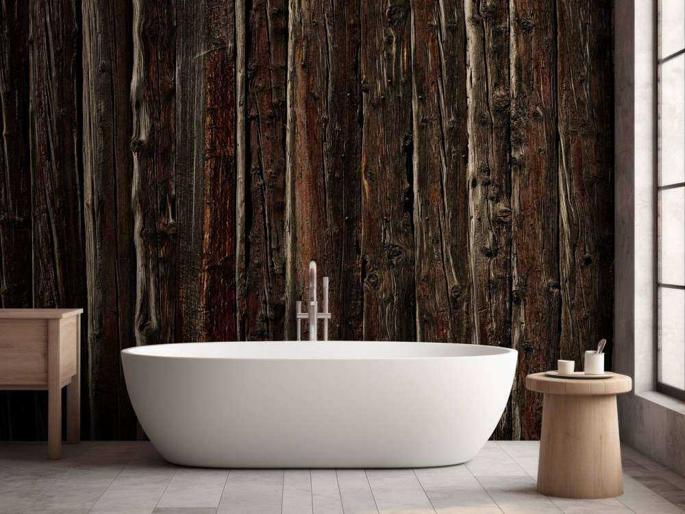 Rått tre med spiker